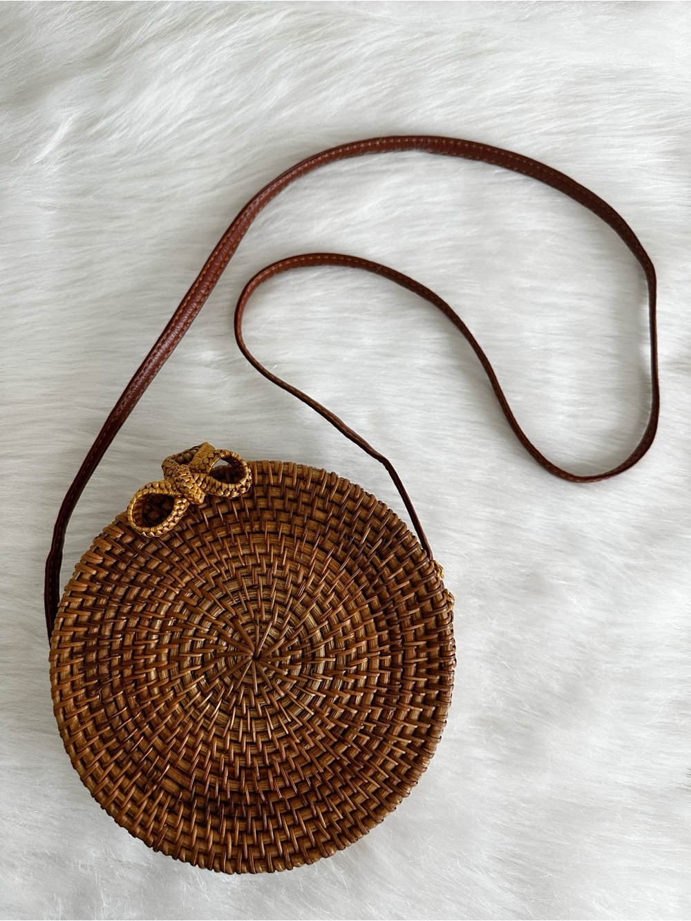 NWOT Savanna Boho Round Handcrafted Woven Wicker Rattan Crossbody Bag